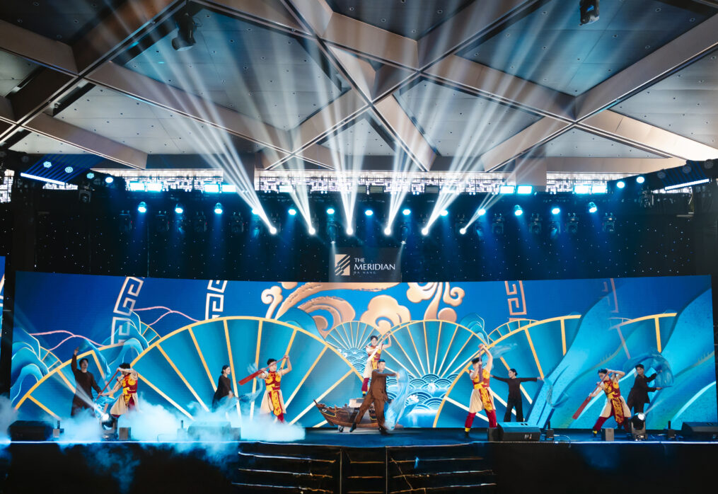 Mãn nhãn với màn “chào sân” tại lễ ra mắt The Meridian: Khi nghệ thuật kể chuyện Kiến trúc