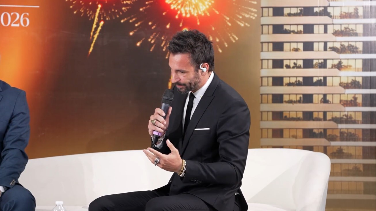 Đại diện đơn vị thiết kế HUNI trình bày ý tưởng